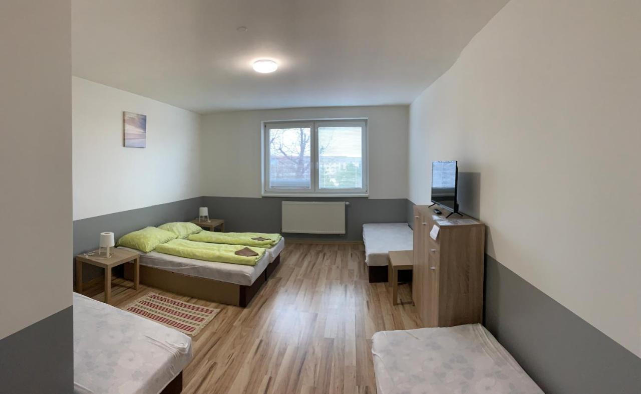 Hotel Tatra Malacky Ngoại thất bức ảnh