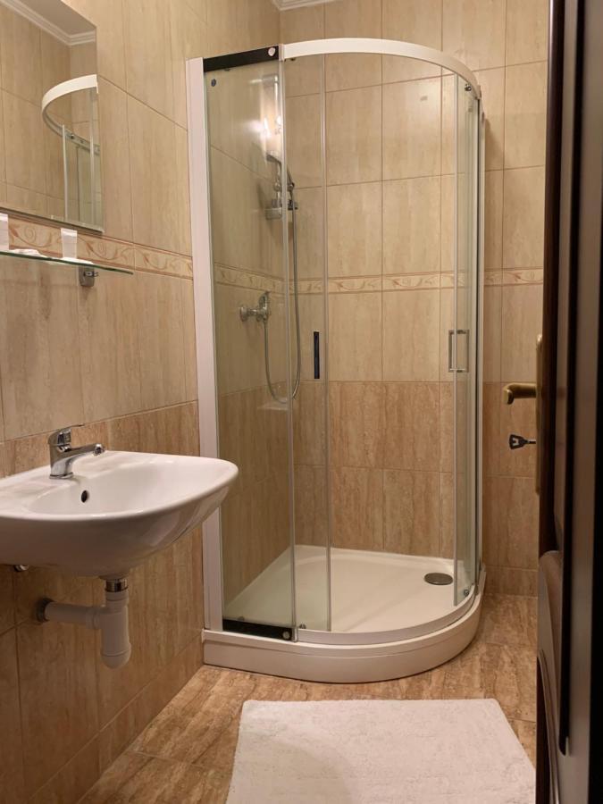 Hotel Tatra Malacky Ngoại thất bức ảnh